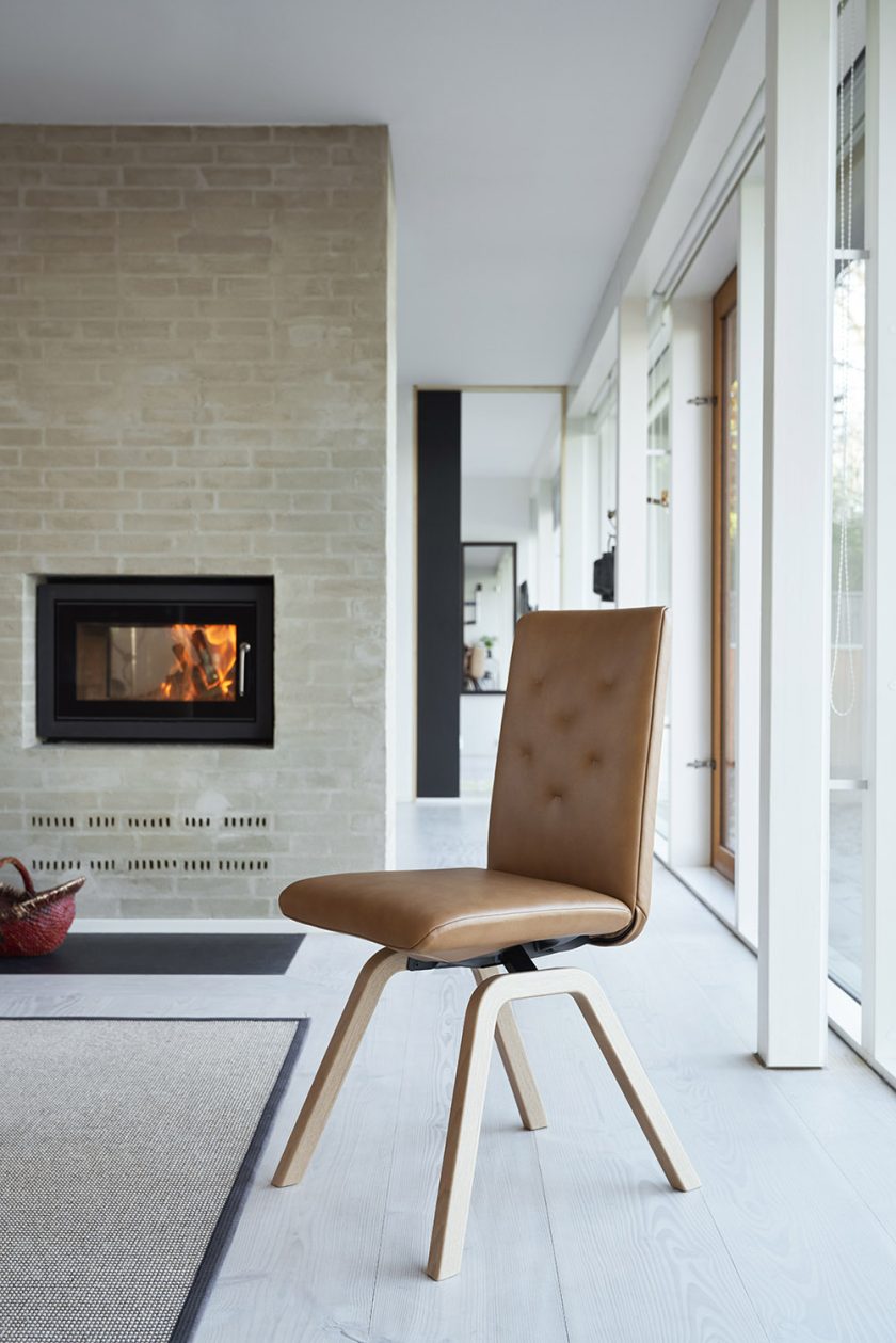 Ekornes Rosemary Low Dining Chair with D200 Base - Image 5