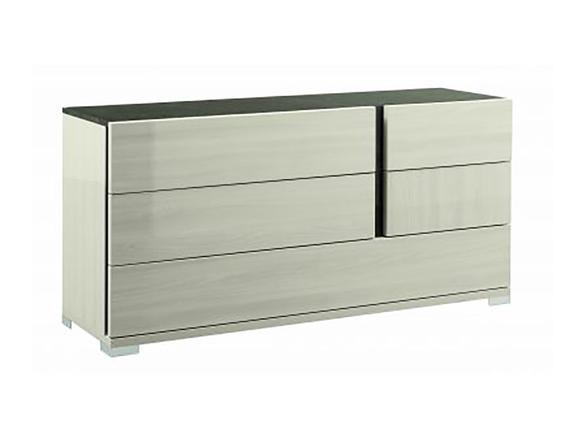 Teodora Dresser