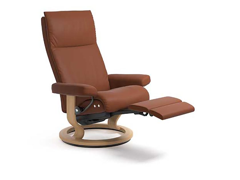 Stressless Aura with Leg Comfort Base