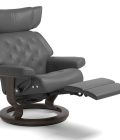 Stressless Skyline with Leg Comfort Base