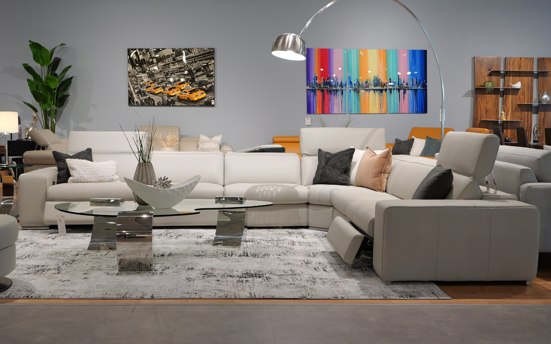 I775 Sectional
