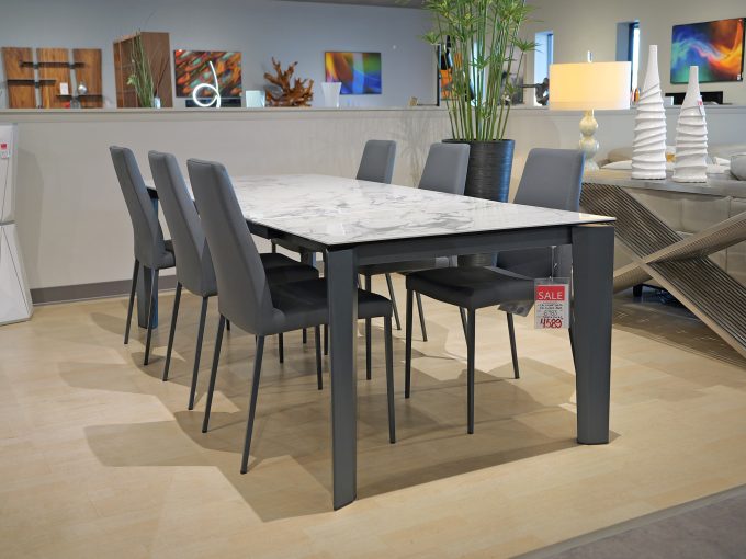 Calligaris Delta Dining Table Aida Soft Chairs