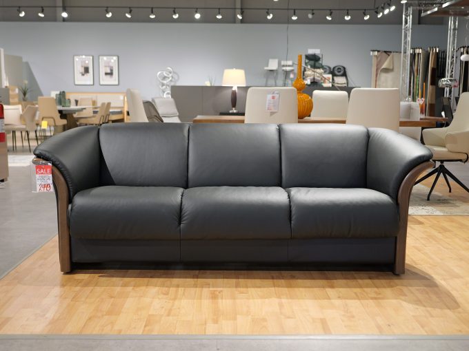 Stressless Manhattan Sofa Paloma Black Leather Walnut Wood