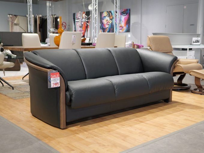 Stressless Manhattan Sofa Paloma Black Leather Walnut Wood